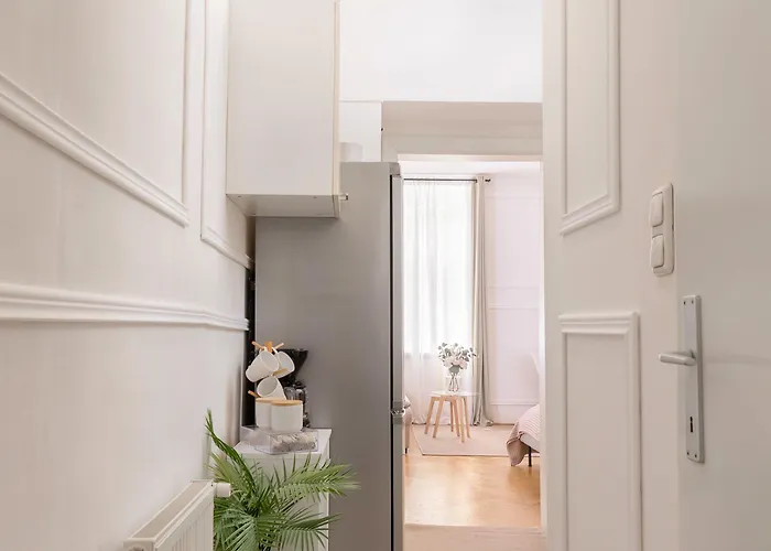 Designer Near Schoenbrunn Апартаменти *
