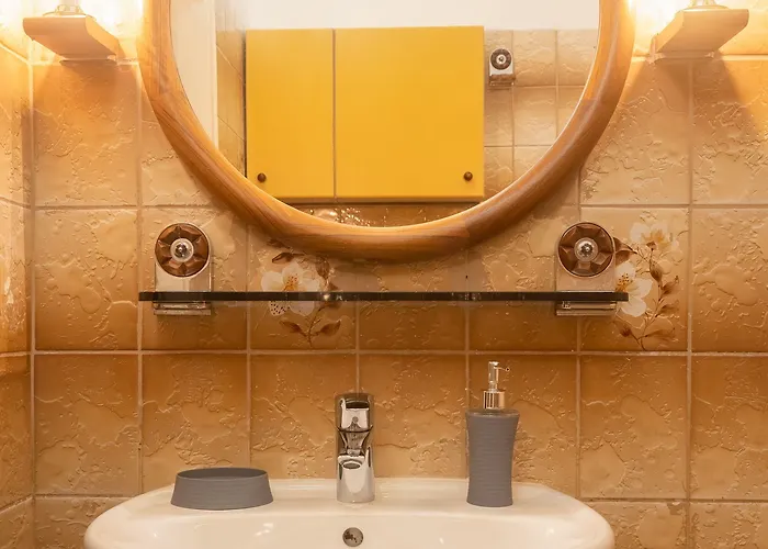 Designer Near Schoenbrunn Відень