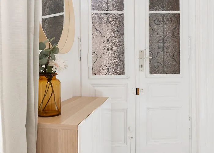 Designer Near Schoenbrunn *